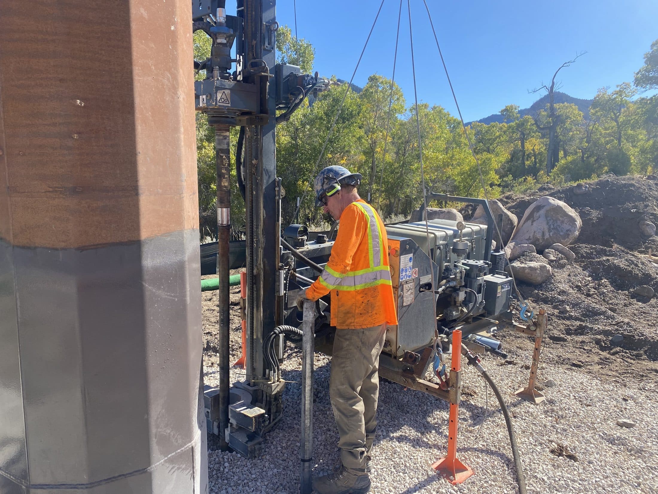 Pressure grouting equipment on pad